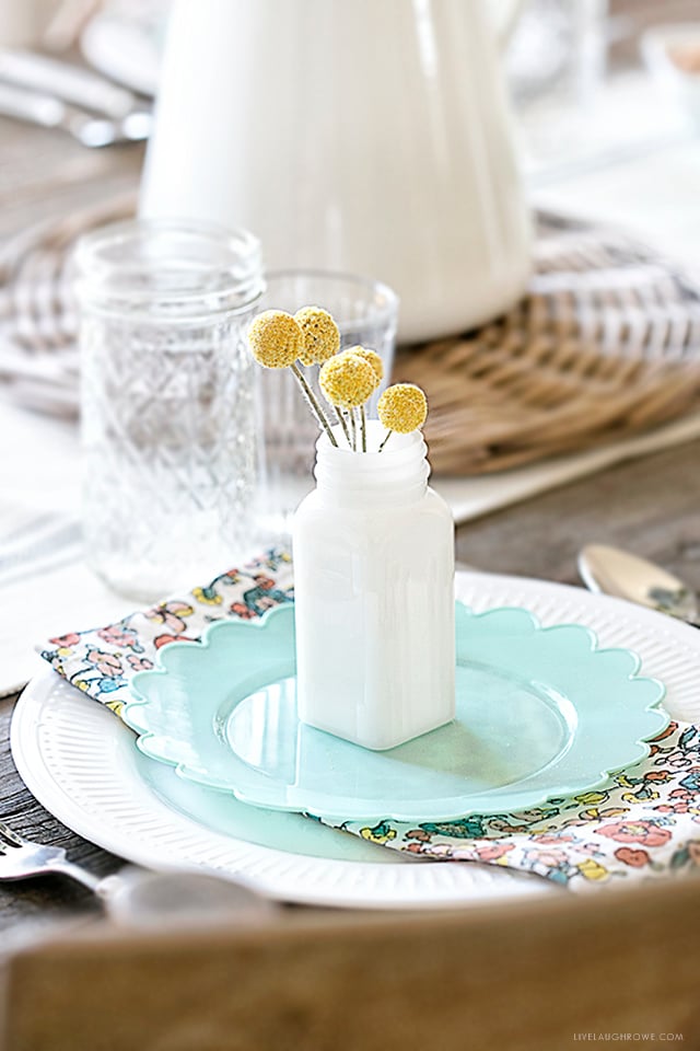 Spring Tablescape Decor Idea for Brunch — 2 Ladies & A Chair