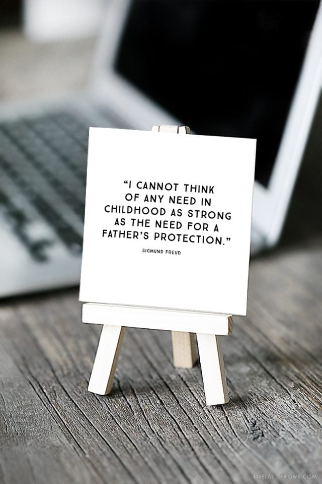 Free fun size printables with some of the best Father's Day quotes and scripture on them! Great for his briefcase, coat pocket, wallet and so much more. Visit livelaughrowe.com for more details.