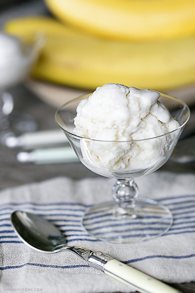 This Banana Ice Cream requires only 4 ingredients and is so incredibly flavorful. A healthy dessert to cool you off this summer? Yes, please! Plus, it's Weight Watchers friendly. livelaughrowe.com