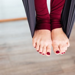 Summer is the time to show off your feet -- so here's a few tricks to help you treat cracked heels and have beautiful, soft feet! livelaughrowe.com