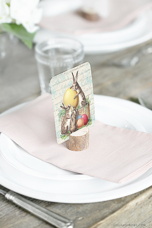 Sweet vintage inspired (and FREE) printable Easter place cards. These are perfectly festive and are great for journaling cards too. Print yours at livelaughrowe.com