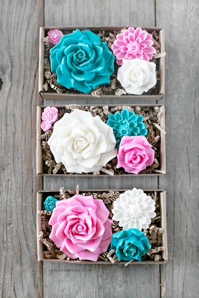 Learn how to make chocolate flowers using melt and pour chocolate! A simple and easy gift idea for any and all occasions. Tutorial at livelaughrowe.com