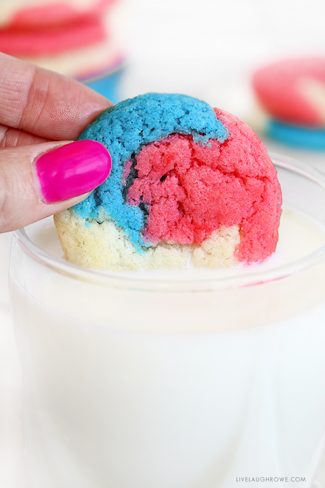 Add these colorful Patriotic Cake Batter Cookies to your July 4th festivities! Simple to make and delicious to eat. Recipe at livelaughrowe.com