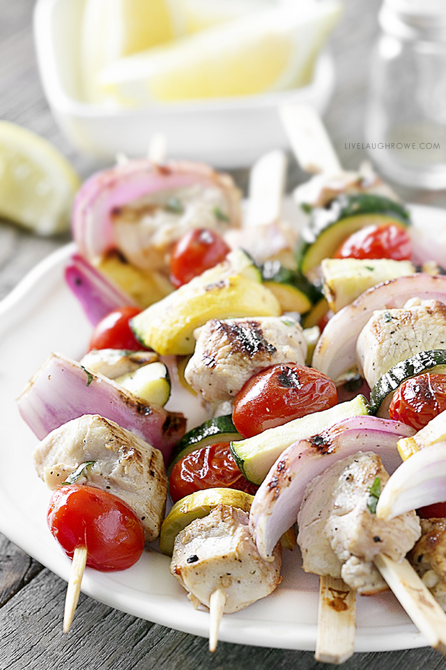 Enjoy these delicious Lemon-Basil Chicken Kebabs with Vegetables! Coming in at only 1 point per kebab on WW -- you'll certainly be enjoying a few. Recipe at livelaughrowe.com