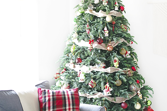 Mistletoe and Holly Christmas Tree