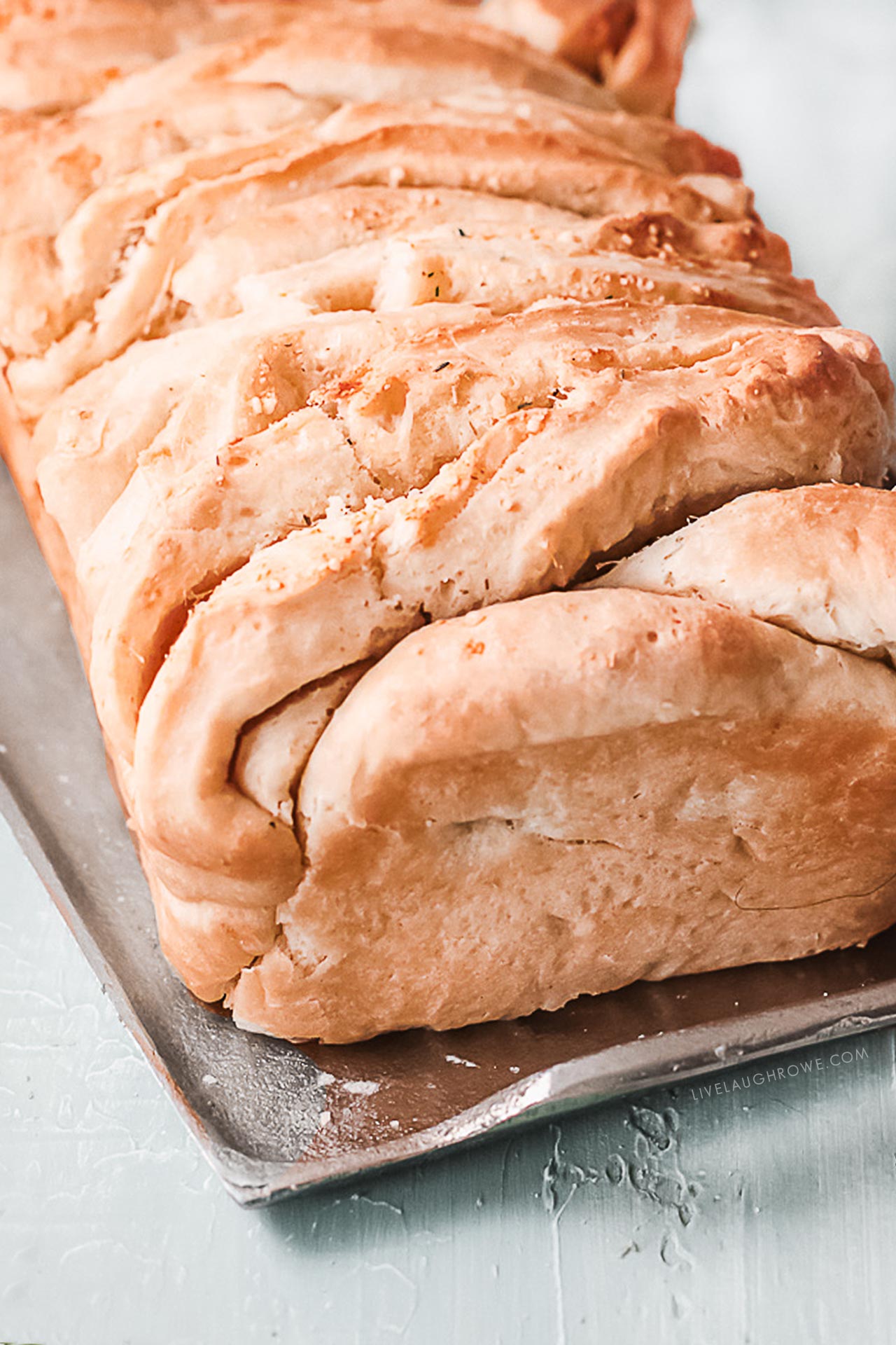 Amazing Herbed Butter Pull-Apart Bread Recipe