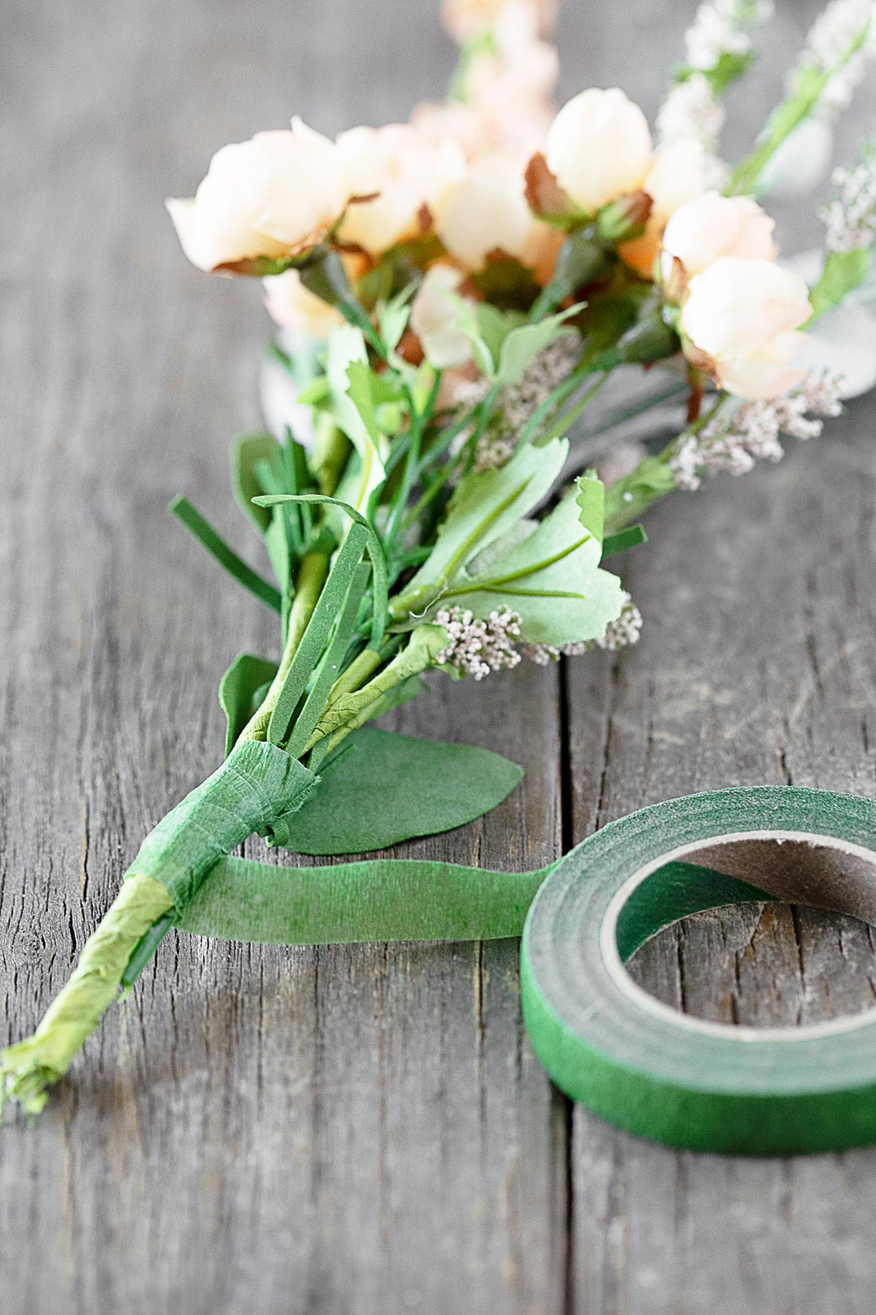 How to wrap a wreath hoop with florist tape 