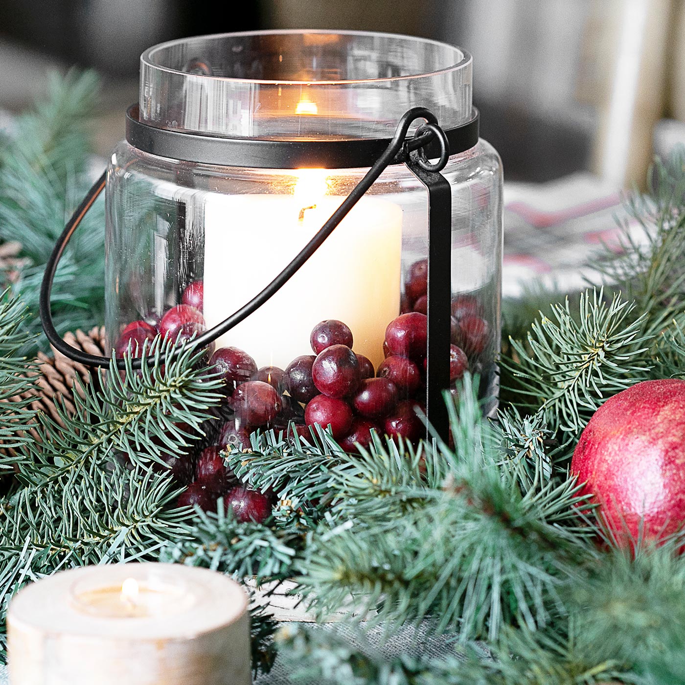 Simple Christmas Table Decor - Live Laugh Rowe