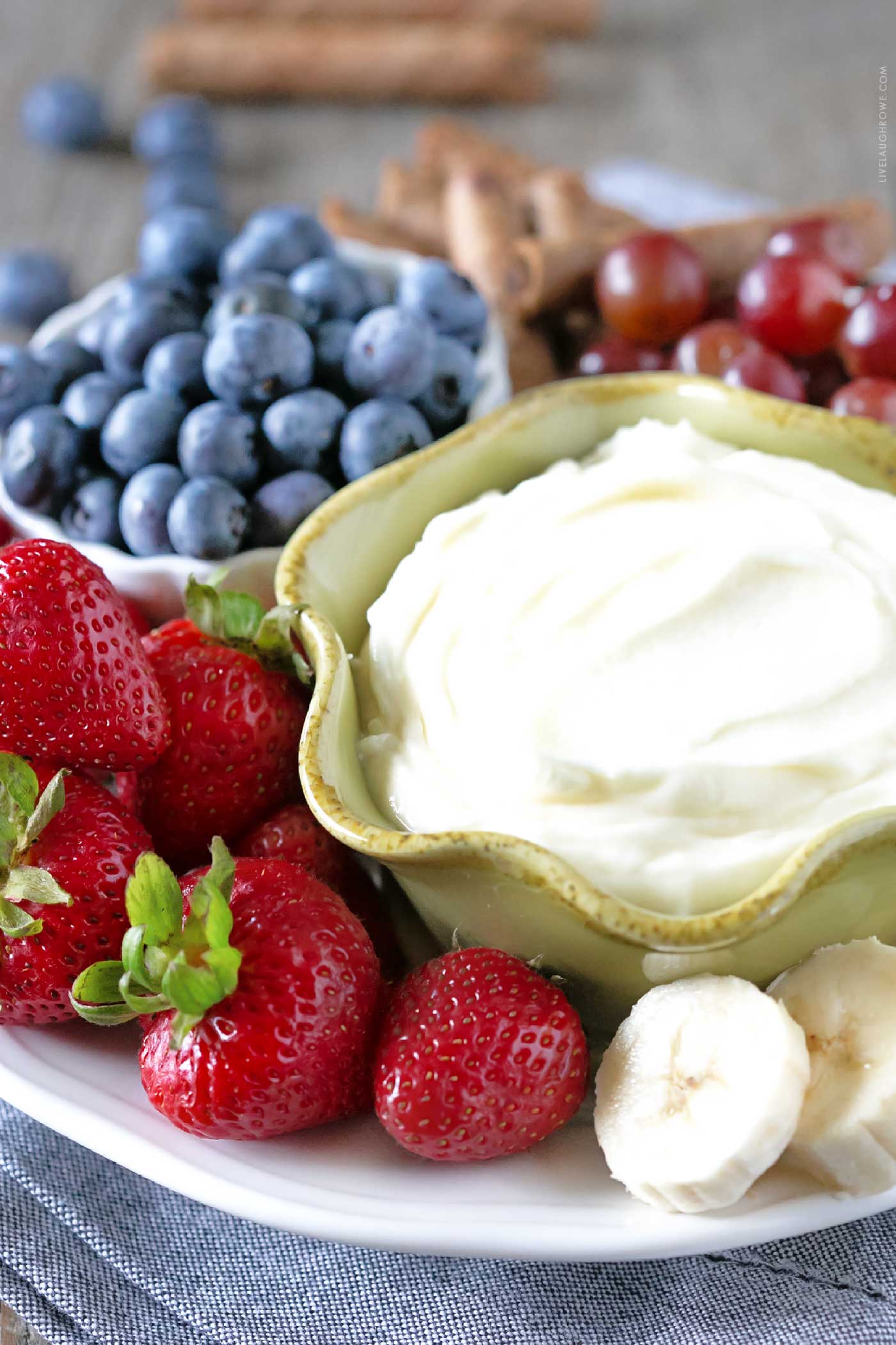 Photo of the best fruit dip recipe with fruit