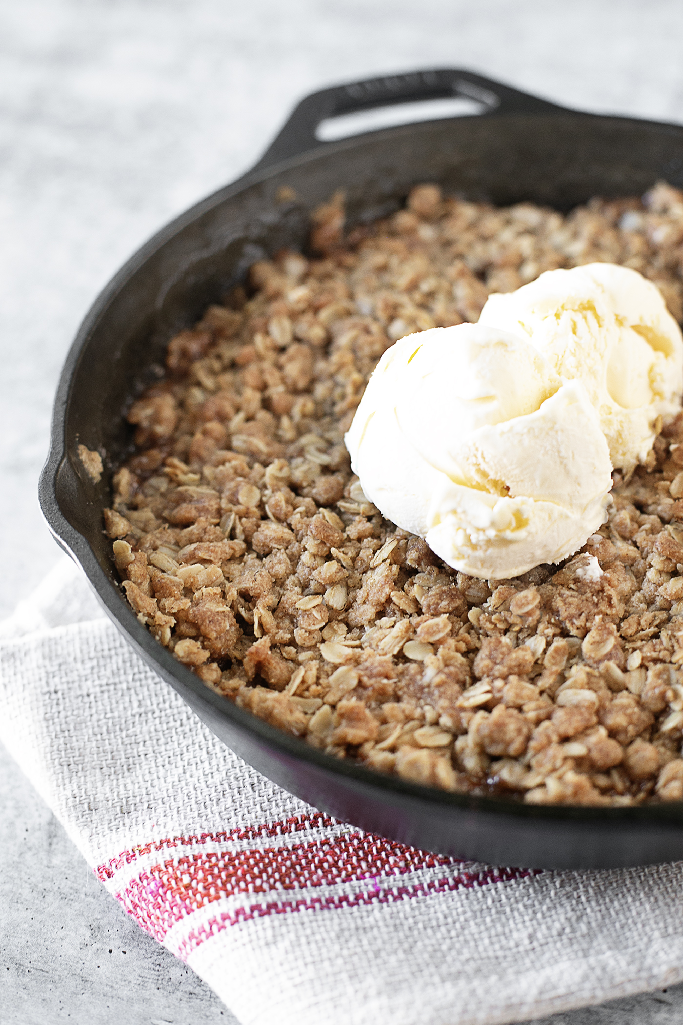 Cast Iron Skillet Apple Crisp • Aimee's Pretty Palate