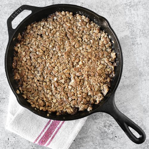 https://livelaughrowe.com/wp-content/uploads/2023/10/Delicious-Cast-Iron-Apple-Crisp_sq-500x500.jpg