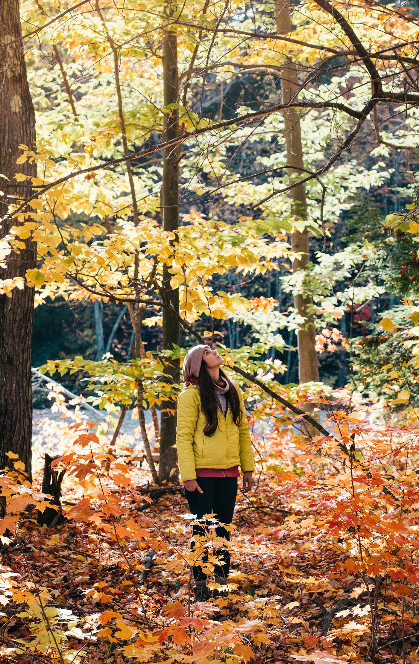 autumn bucket list activity, girl on a hike